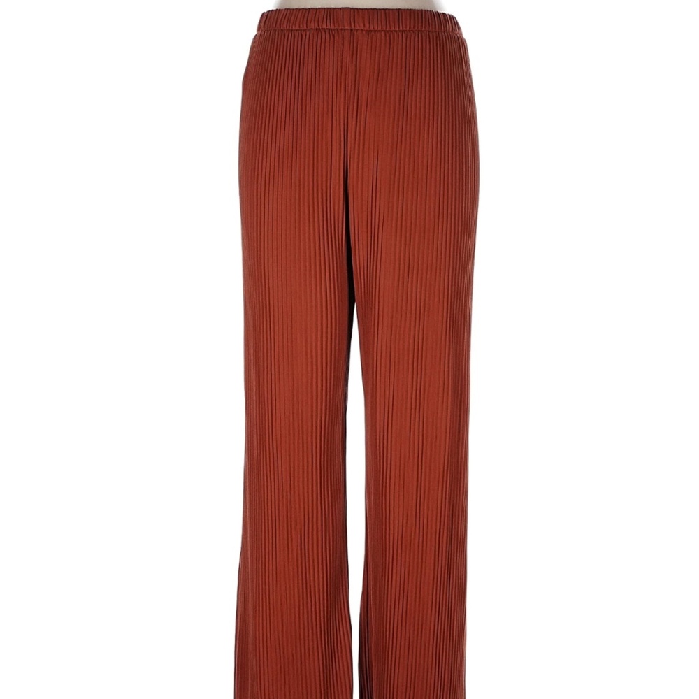 Uniqlo pleated pants